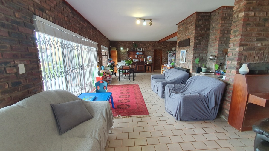5 Bedroom Property for Sale in Dana Bay Western Cape